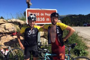Buti i Uri, amb maillot de la Mallorca 312, a Rasos de Peguera (2016)
